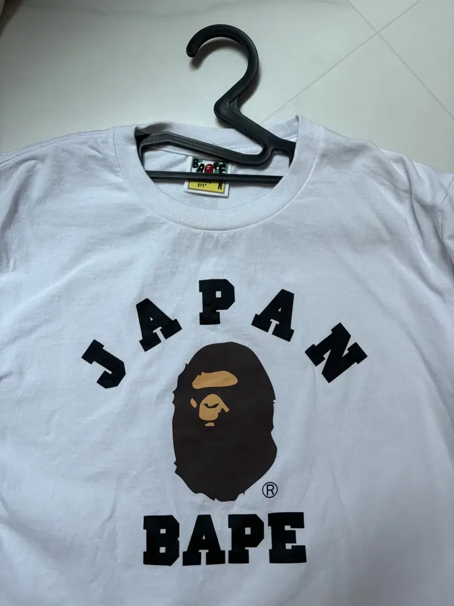 베이프 반팔 BAPE m사이즈(마지막가격내림)